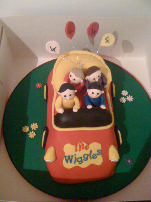 wedding cakes and birthday cakes buckinghamshire