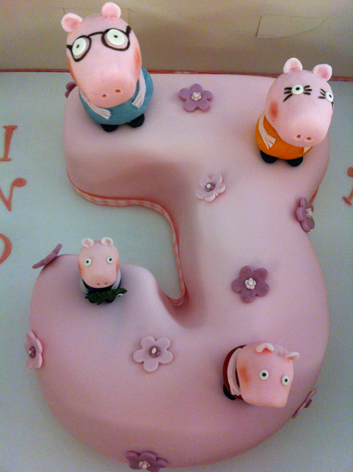 wedding cakes and birthday cakes buckinghamshire