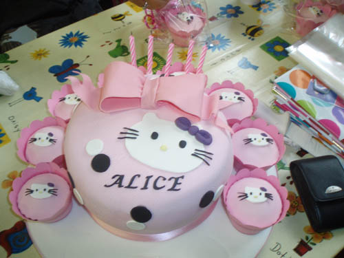 wedding cakes and birthday cakes buckinghamshire