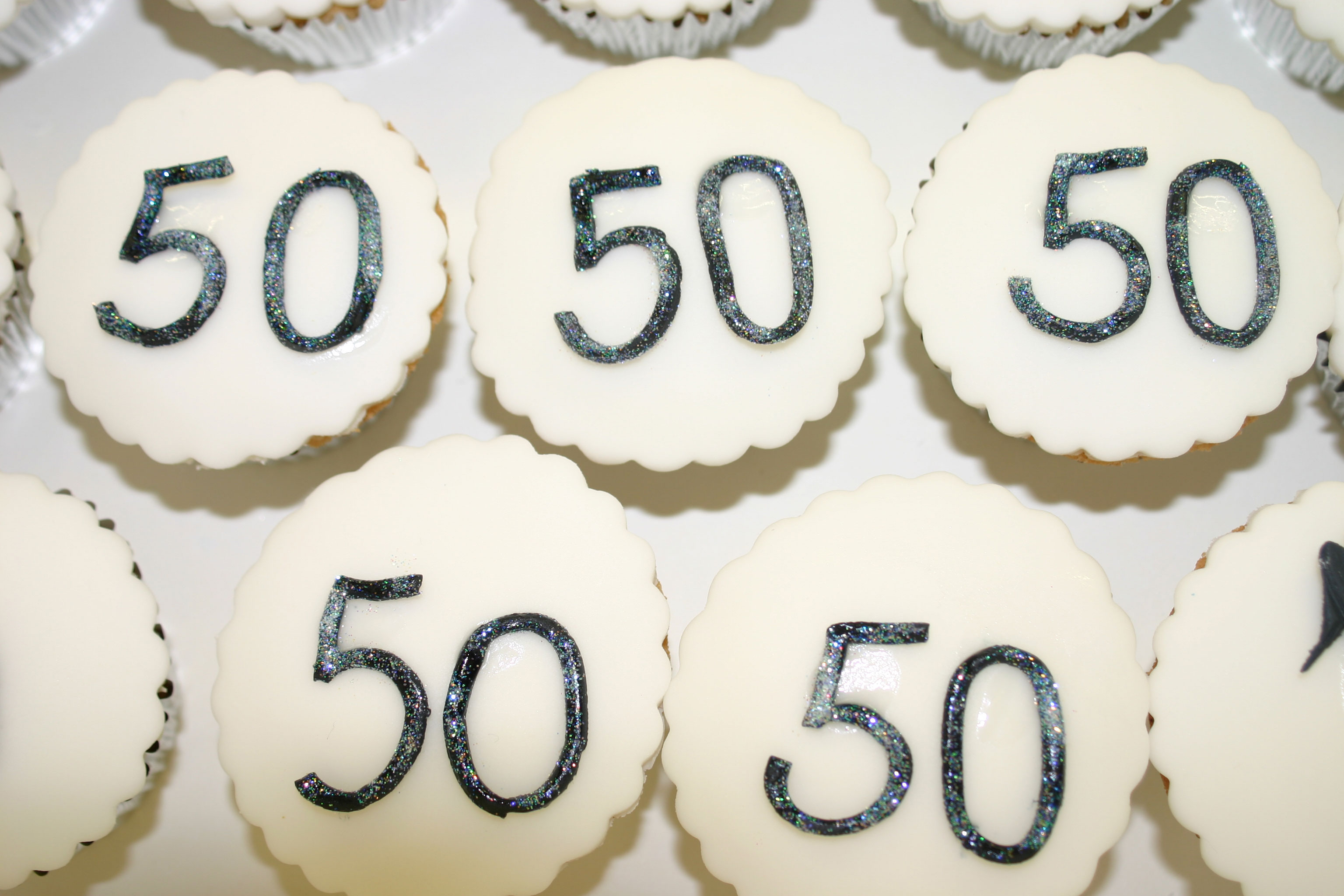 wedding cakes and birthday cakes buckinghamshire