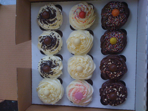 wedding cakes and birthday cakes buckinghamshire