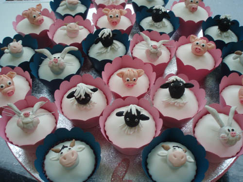 wedding cakes and birthday cakes buckinghamshire