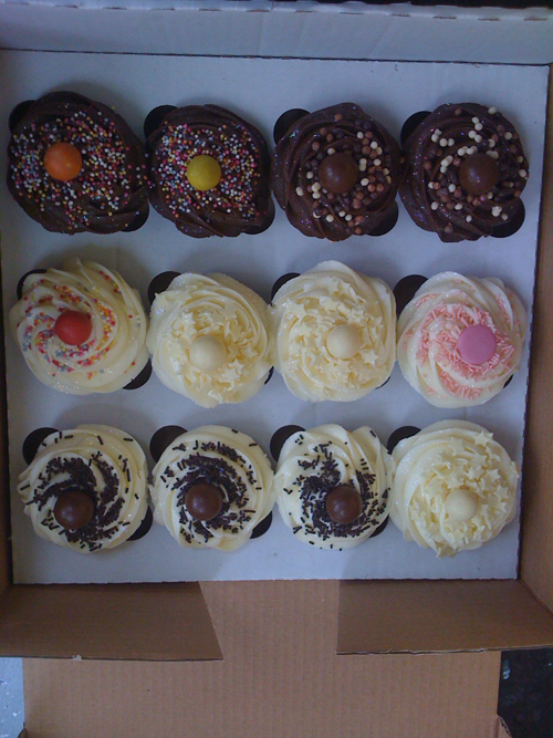 wedding cakes and birthday cakes buckinghamshire