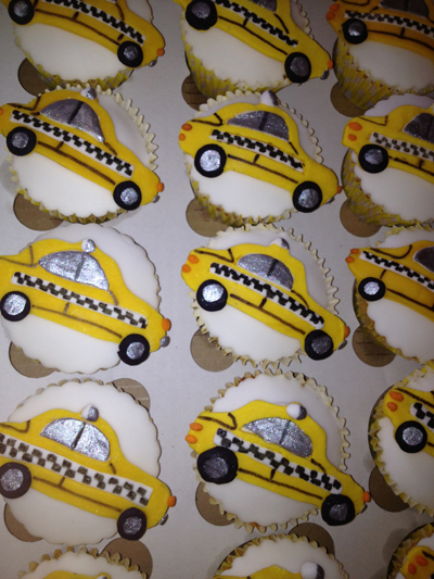 wedding cakes and birthday cakes buckinghamshire