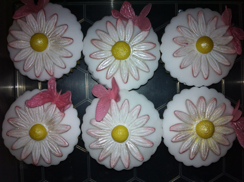 wedding cakes and birthday cakes buckinghamshire