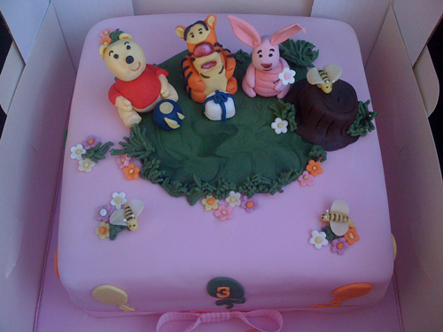 wedding cakes and birthday cakes buckinghamshire