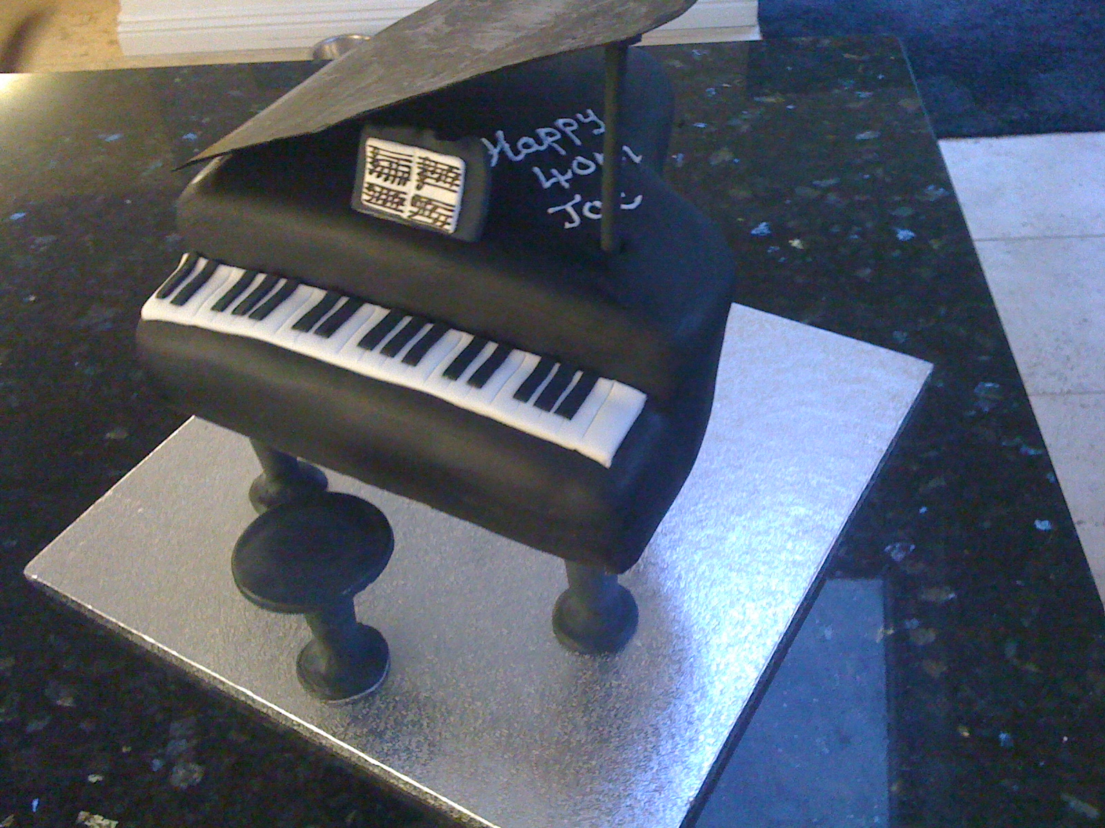 wedding cakes and birthday cakes buckinghamshire