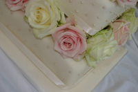 wedding cakes and birthday cakes buckinghamshire
