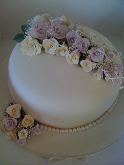 wedding cakes and birthday cakes buckinghamshire